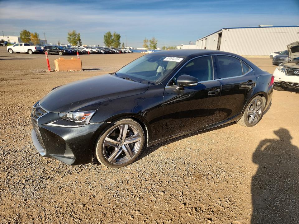 LEXUS IS 2017 مع رقم تعريف المركبة JTHCE1D25H5013971 - صورة من المزاد