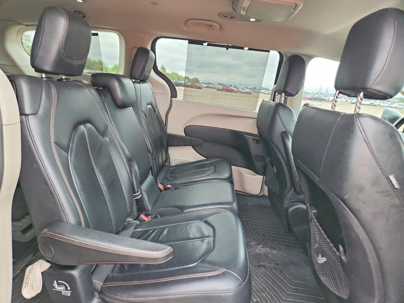 Photo 10 from auction – 2017 CHRYSLER PACIFICA with VIN 2C4RC1BG2HR854732