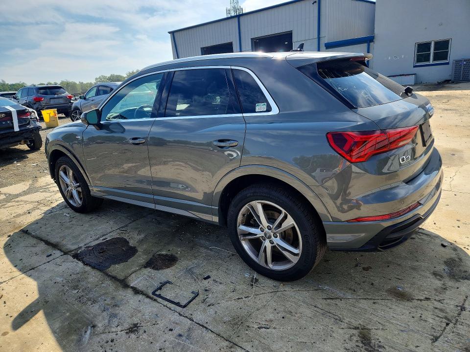 Photo 2 from auction – 2020 AUDI Q3 with VIN WA1DECF38L1057917