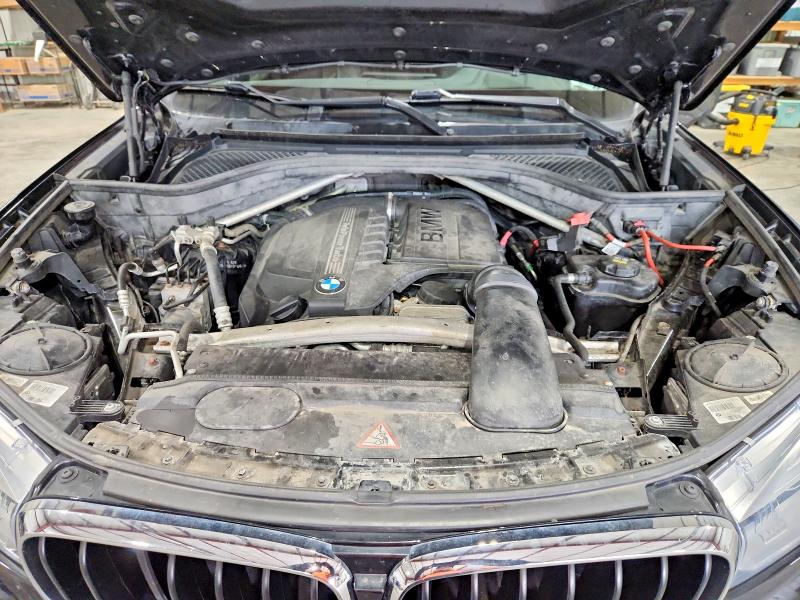 صورة رقم 12 من المزاد - 2015 BMW X5 مع VIN 5UXKR0C56F0P12641
