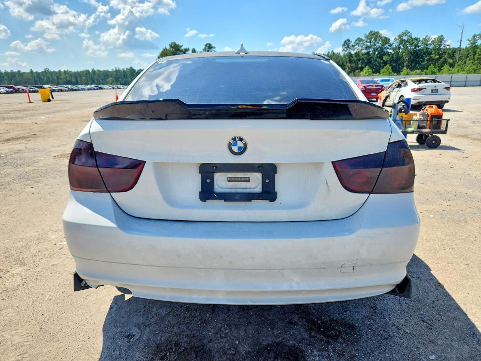 صورة رقم 6 من المزاد - 2011 BMW 328 مع VIN WBAPH7G59BNM58592