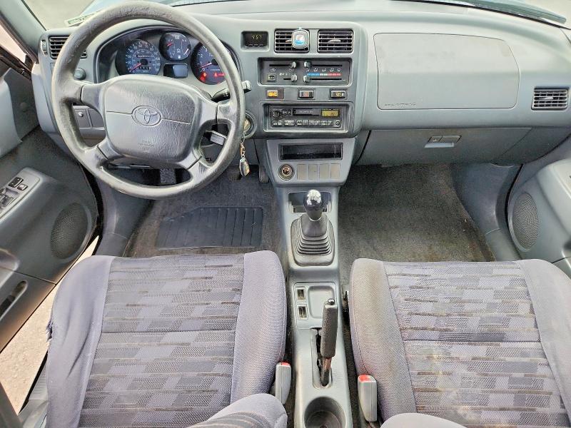 Photo 8 from auction – 1997 TOYOTA RAV4 with VIN JT3GP10V1V7012415