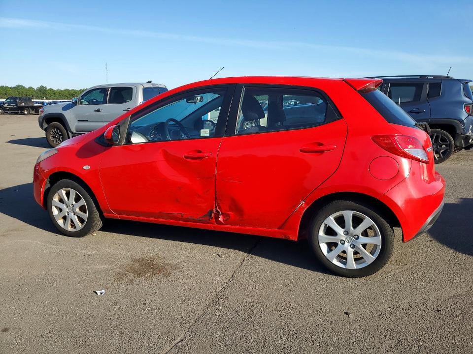 Photo 2 from auction – 2012 MAZDA MAZDA2 with VIN JM1DE1LZ1C0136385