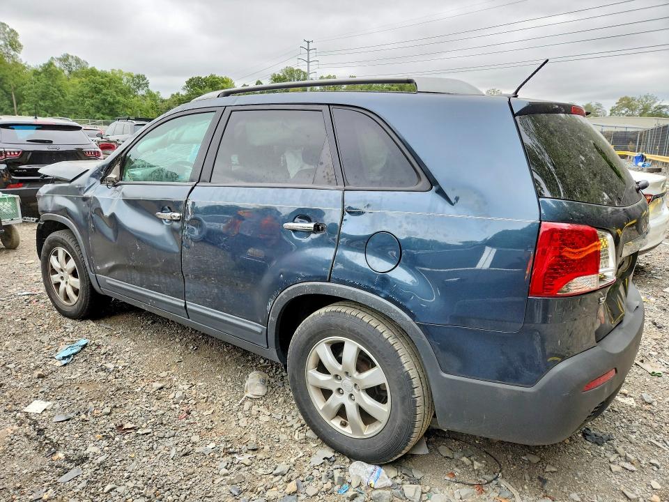 Zdjęcie 2 z aukcji – 2012 KIA SORENTO z VIN 5XYKT3A67CG191743