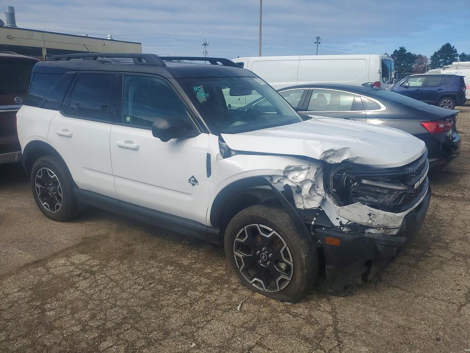 Снимка 4 от търг – 2025 FORD BRONCO SPORT с VIN 3FMCR9CN1SRE33727