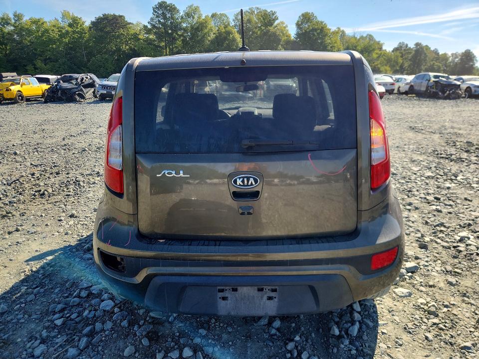 Photo 6 from auction – 2013 KIA SOUL with VIN KNDJT2A51D7522229