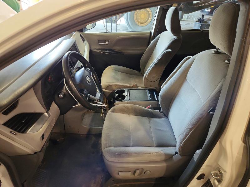 Photo 7 from auction – 2017 TOYOTA SIENNA with VIN 5TDJZ3DC1HS172627