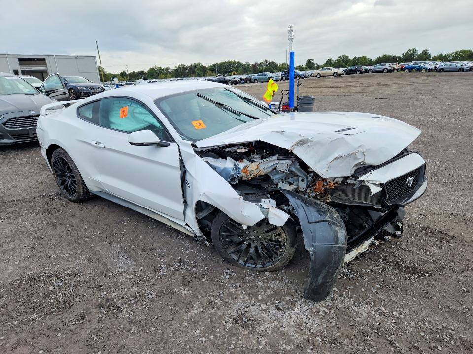 Photo 4 from auction – 2020 FORD MUSTANG with VIN 1FA6P8CF5L5178360