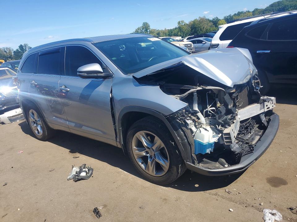 Photo 4 from auction – 2014 TOYOTA HIGHLANDER with VIN 5TDDKRFH9ES012472