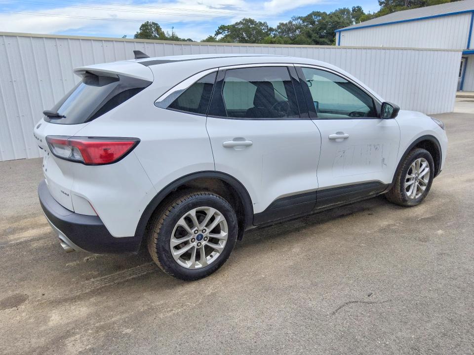 Photo 3 from auction – 2022 FORD ESCAPE with VIN 1FMCU9G62NUB81761