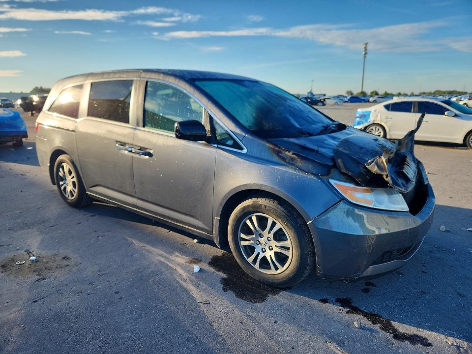 Photo 4 from auction – 2012 HONDA ODYSSEY with VIN 5FNRL5H48CB092273