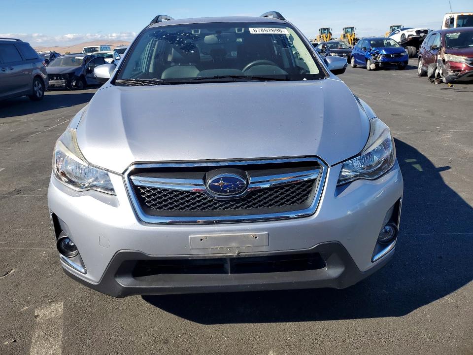 Photo 5 from auction – 2016 SUBARU CROSSTREK with VIN JF2GPANC6G8342570