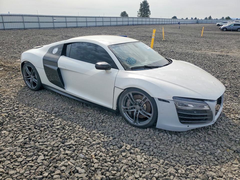 صورة رقم 4 من المزاد - 2015 AUDI R8 مع VIN WUAKNAFG7F7001816