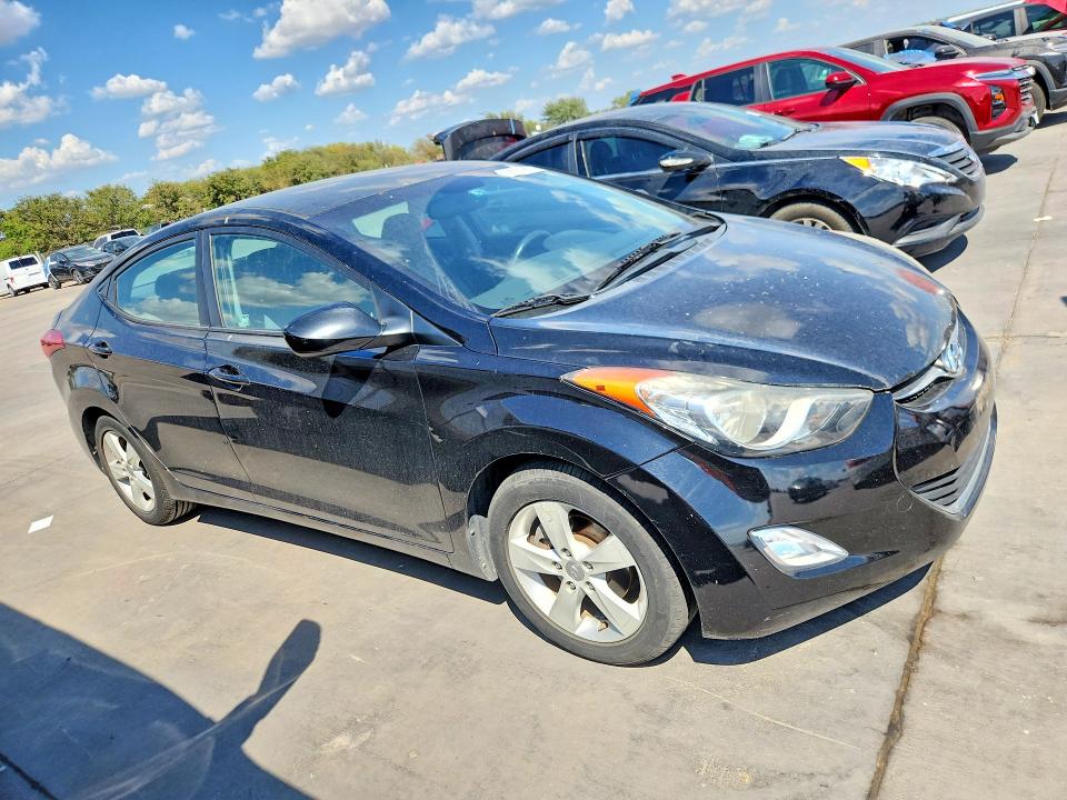 Photo 4 from auction – 2012 HYUNDAI ELANTRA with VIN KMHDH4AE6CU464785