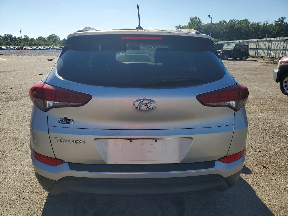Photo 6 from auction – 2017 HYUNDAI TUCSON with VIN KM8J33A44HU329511