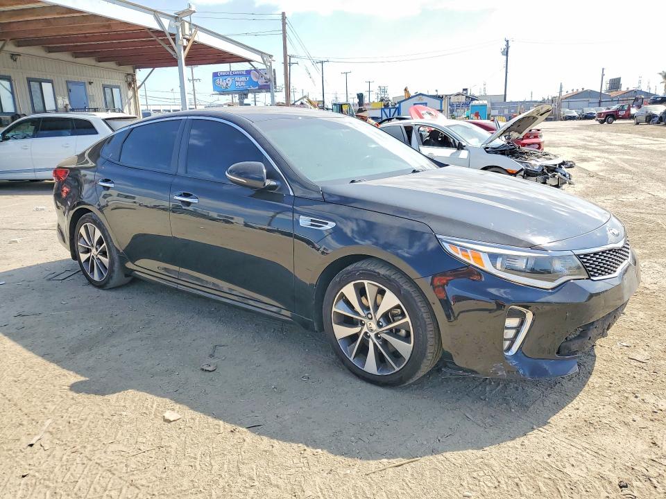 Photo 4 from auction – 2018 KIA OPTIMA with VIN 5XXGT4L35JG254547