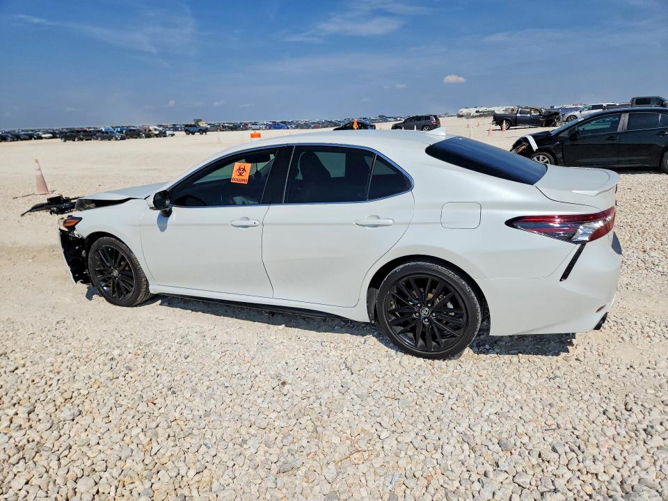 Zdjęcie 2 z aukcji – 2022 TOYOTA CAMRY z VIN 4T1K61AK1NU030665