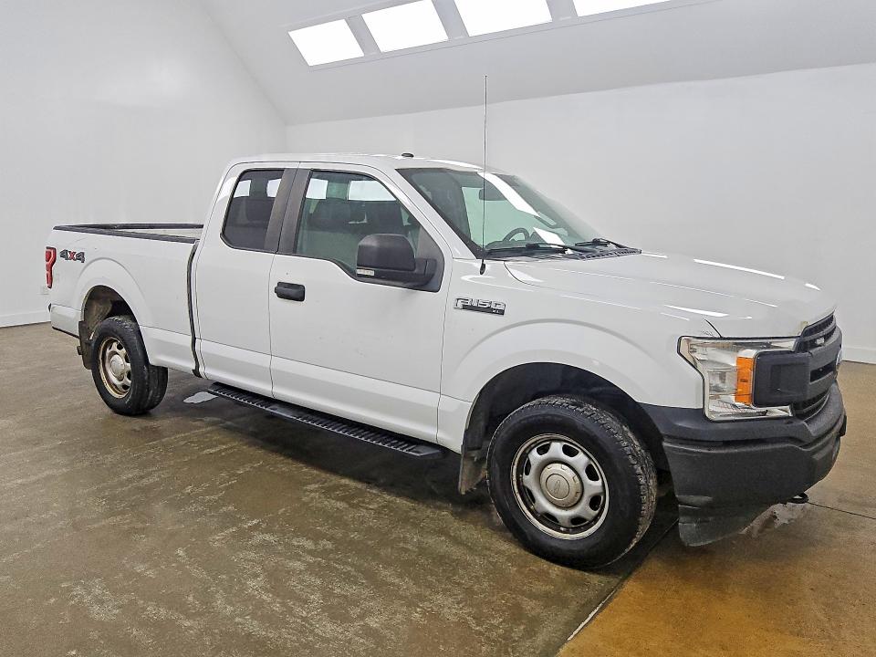 Foto 4 de la subasta – 2018 FORD F150 con VIN 1FTFX1E59JFB73806