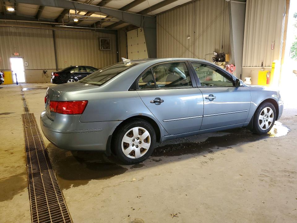 Photo 3 from auction – 2009 HYUNDAI SONATA with VIN 5NPET46C99H561223