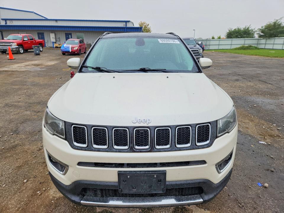 Фото 5 с аукциона – 2017 JEEP COMPASS с VIN 3C4NJDCB3HT681714