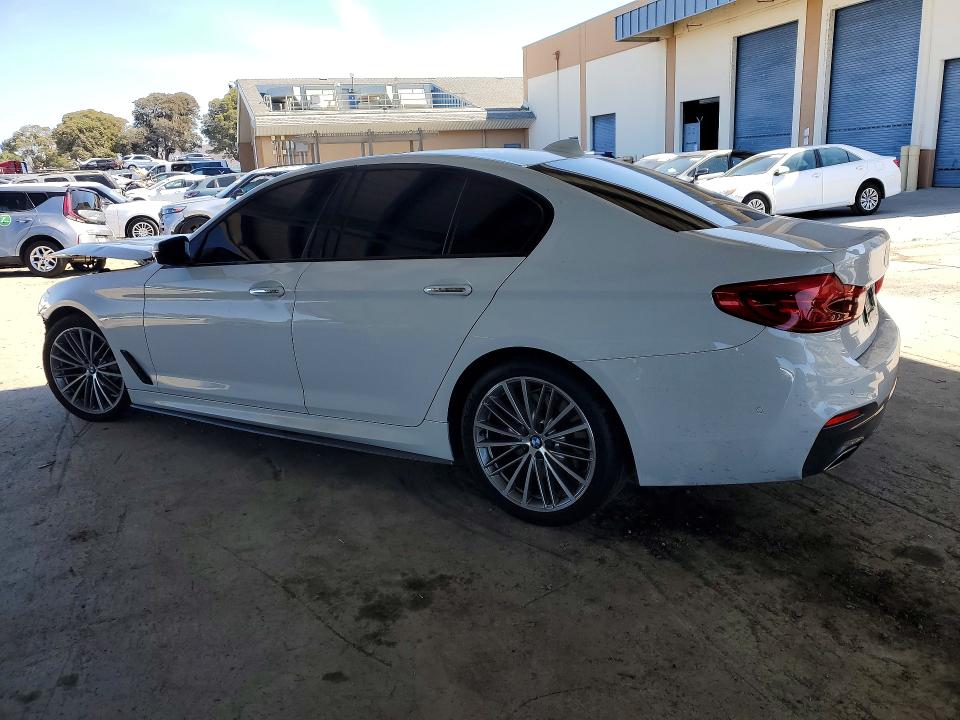 Снимка 2 от търг – 2018 BMW 540 с VIN WBAJE5C51JG918677
