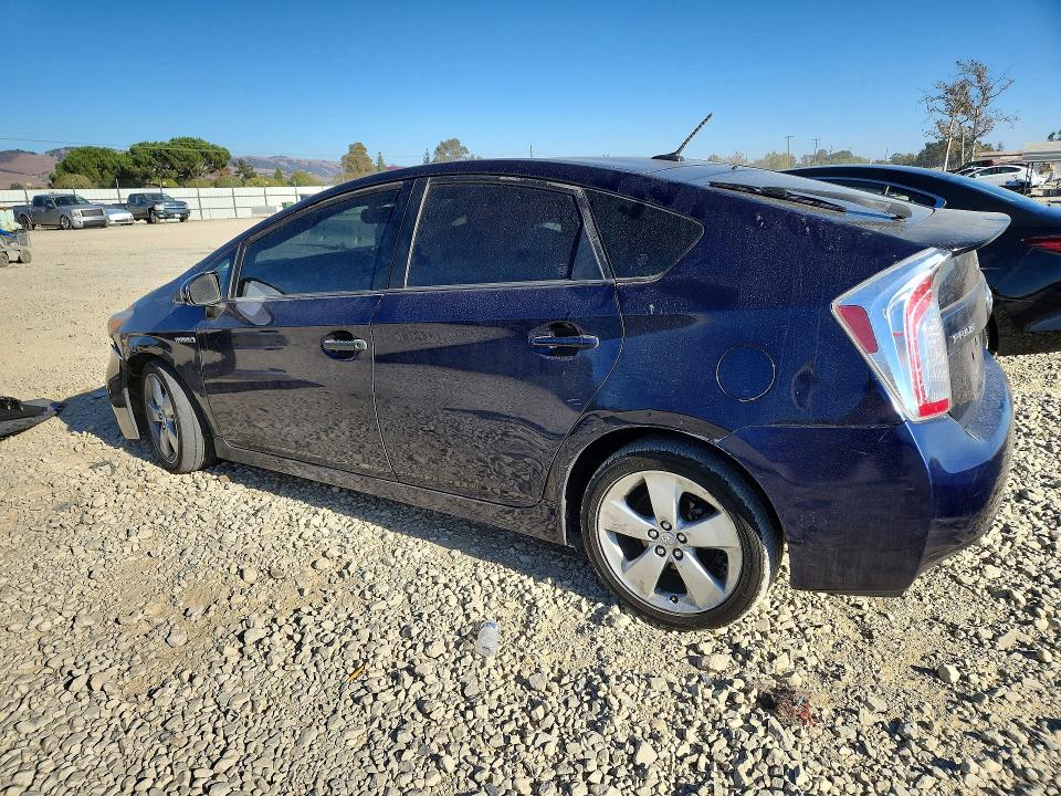 Photo 2 from auction – 2015 TOYOTA PRIUS with VIN JTDKN3DU5F0428633