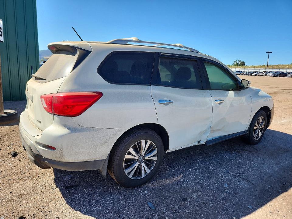 Photo 3 from auction – 2017 NISSAN PATHFINDER with VIN 5N1DR2MM8HC676041
