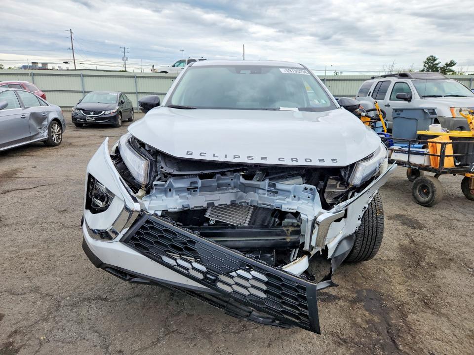 Фото 5 с аукциона – 2024 MITSUBISHI ECLIPSE CROSS с VIN JA4ATVAA2RZ017093