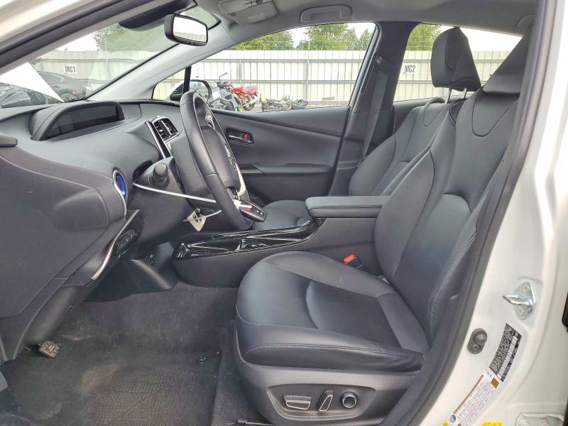 Photo 7 from auction – 2017 TOYOTA PRIUS with VIN JTDKARFUXH3052735