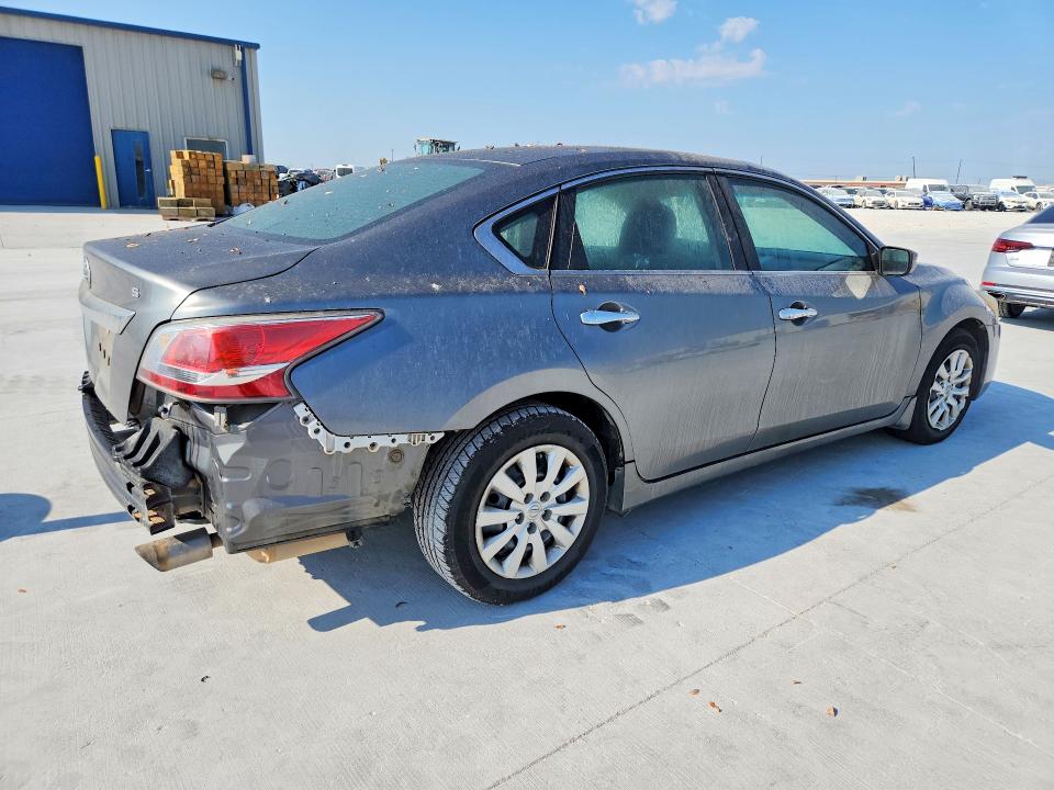 Photo 3 from auction – 2015 NISSAN ALTIMA with VIN 1N4AL3AP5FC477349
