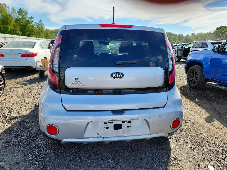 Снимка 6 от търг – 2018 KIA SOUL с VIN KNDJP3A59J7572088