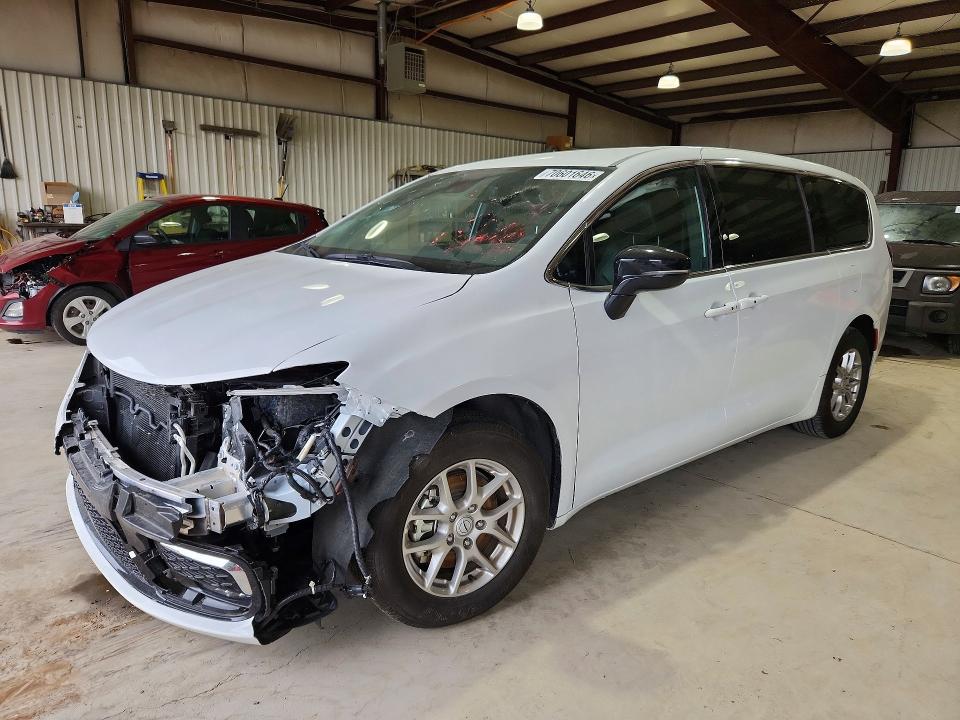 CHRYSLER PACIFICA 2026 with VIN 2C4RC1BG0TR191198 - Photo from auction