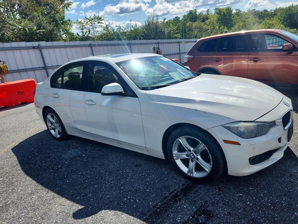 Фото 4 с аукциона – 2013 BMW 328 с VIN WBA3B5C51DF591077