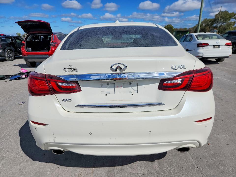Photo 6 from auction – 2017 INFINITI Q70L with VIN JN1BY1PR6HM210413