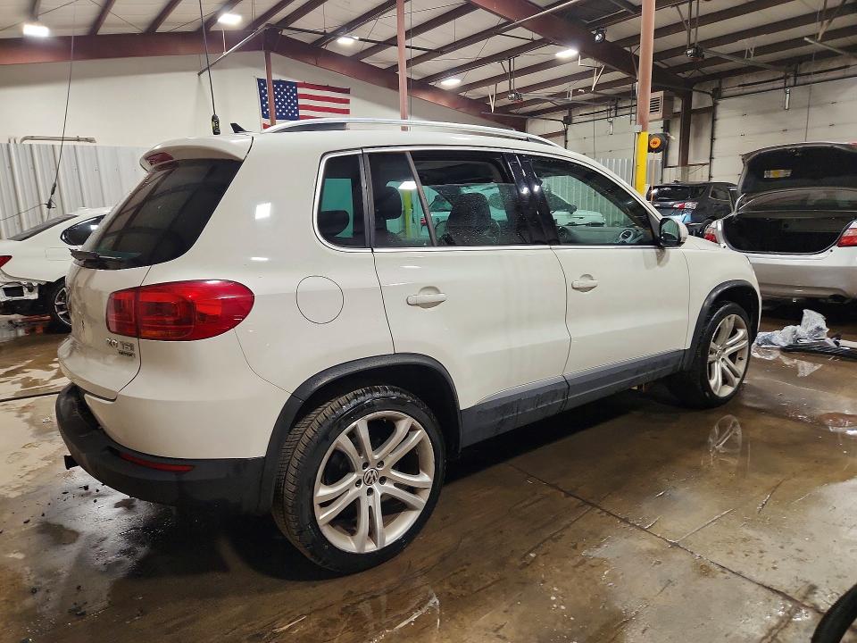 Снимка 3 от търг – 2012 VOLKSWAGEN TIGUAN с VIN WVGBV7AX3CW609515