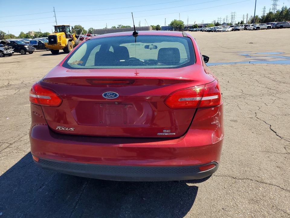 Photo 6 from auction – 2015 FORD FOCUS with VIN 1FADP3F23FL300135