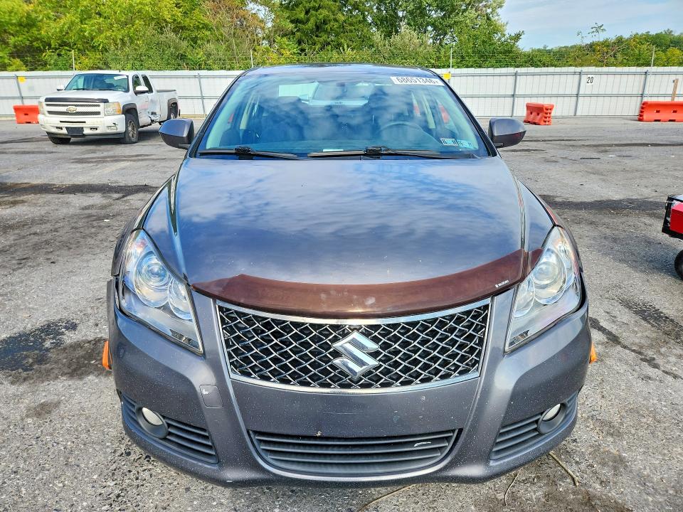 Photo 5 from auction – 2010 SUZUKI KIZASHI with VIN JS2RF9A52A6100643