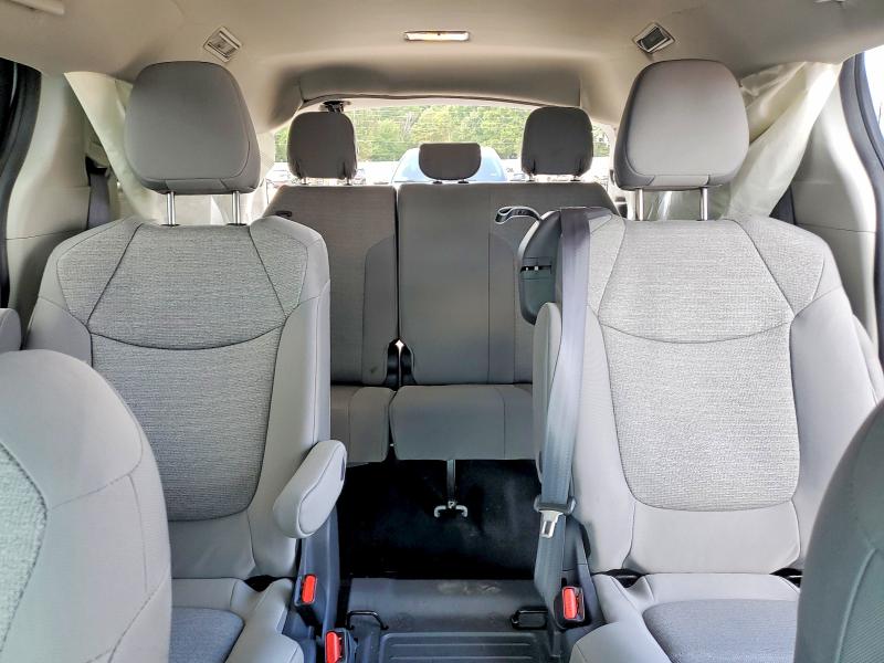 Photo 10 from auction – 2024 TOYOTA SIENNA with VIN 5TDKRKECXRS191336