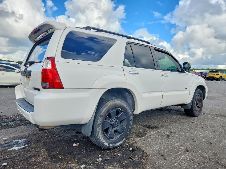 Photo 3 from auction – 2006 TOYOTA 4RUNNER with VIN JTEZU14R468043644