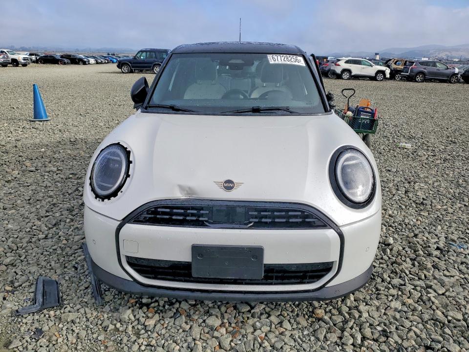 Photo 5 from auction – 2025 MINI COOPER with VIN WMW43GD08S2X39505