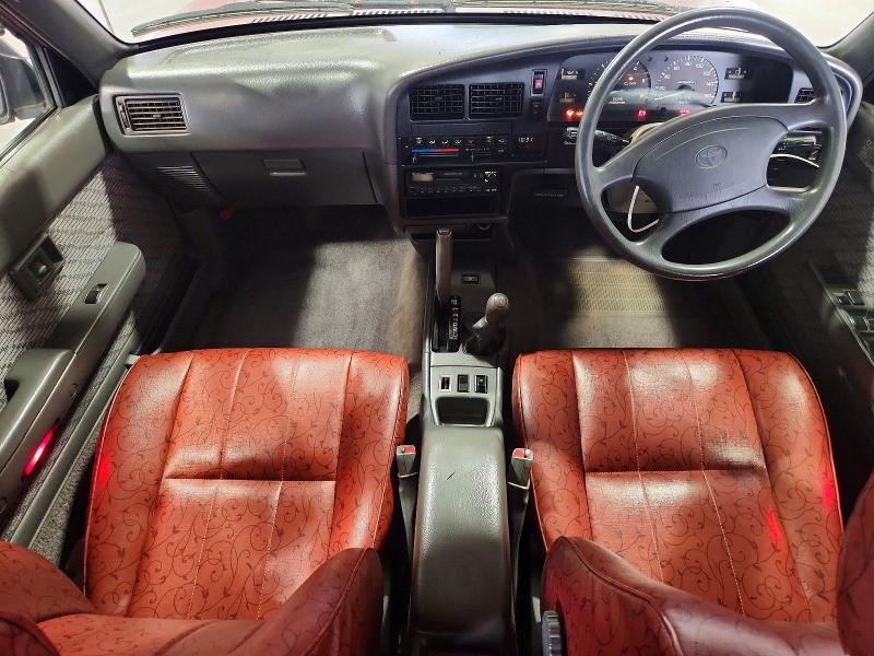 Снимка 8 от търг – 1995 TOYOTA HILUX S с VIN KZN1309074345