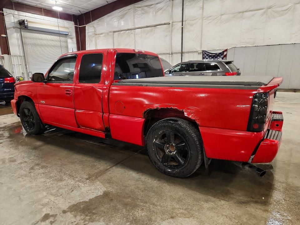 Photo 2 from auction – 2003 CHEVROLET SILVERADO with VIN 2GCEK19N831373655