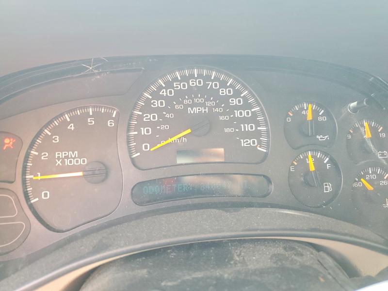 Photo 9 from auction – 2004 CHEVROLET SILVERADO with VIN 2GCEC13T141372319