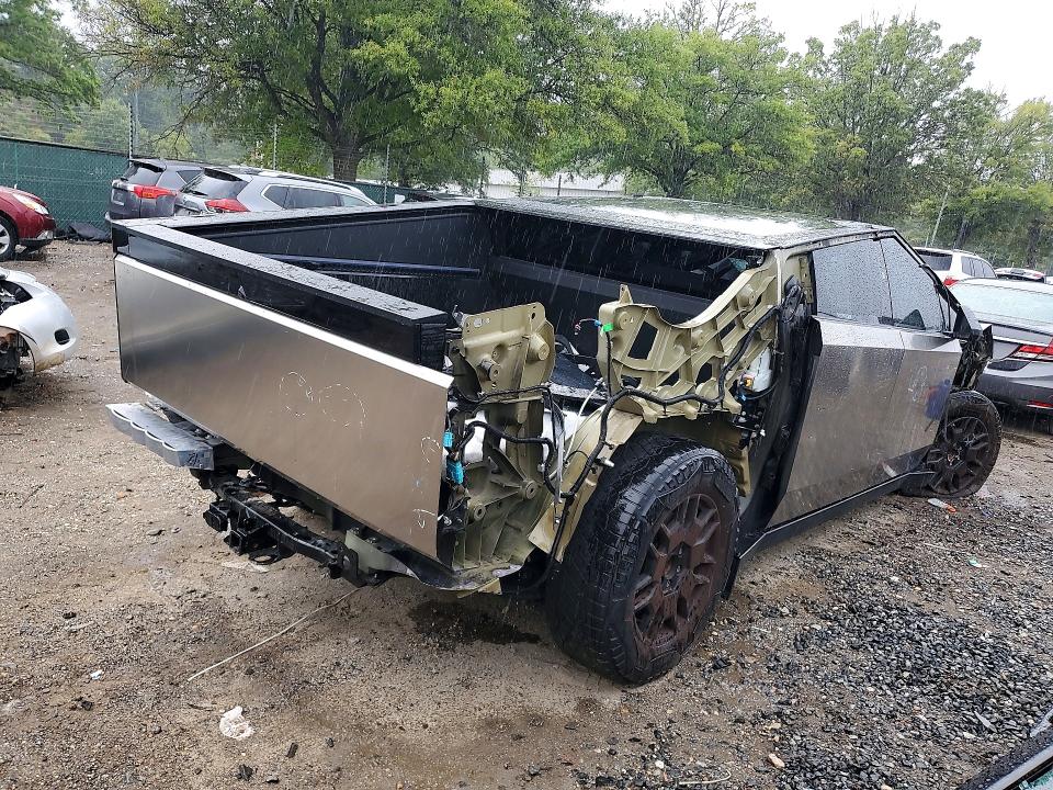 Photo 3 from auction – 2024 TESLA CYBERTRUCK with VIN 7G2CEHED9RA009412