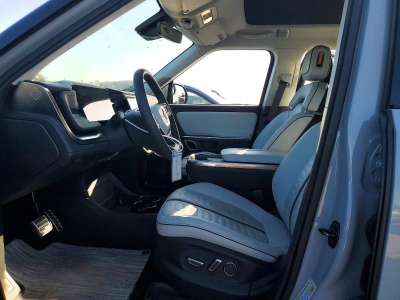Снимка 7 от търг – 2023 RIVIAN R1T с VIN 7FCTGAAA8PN019456