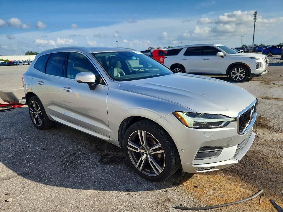 Photo 4 from auction – 2018 VOLVO XC60 with VIN LYV102RK4JB109862