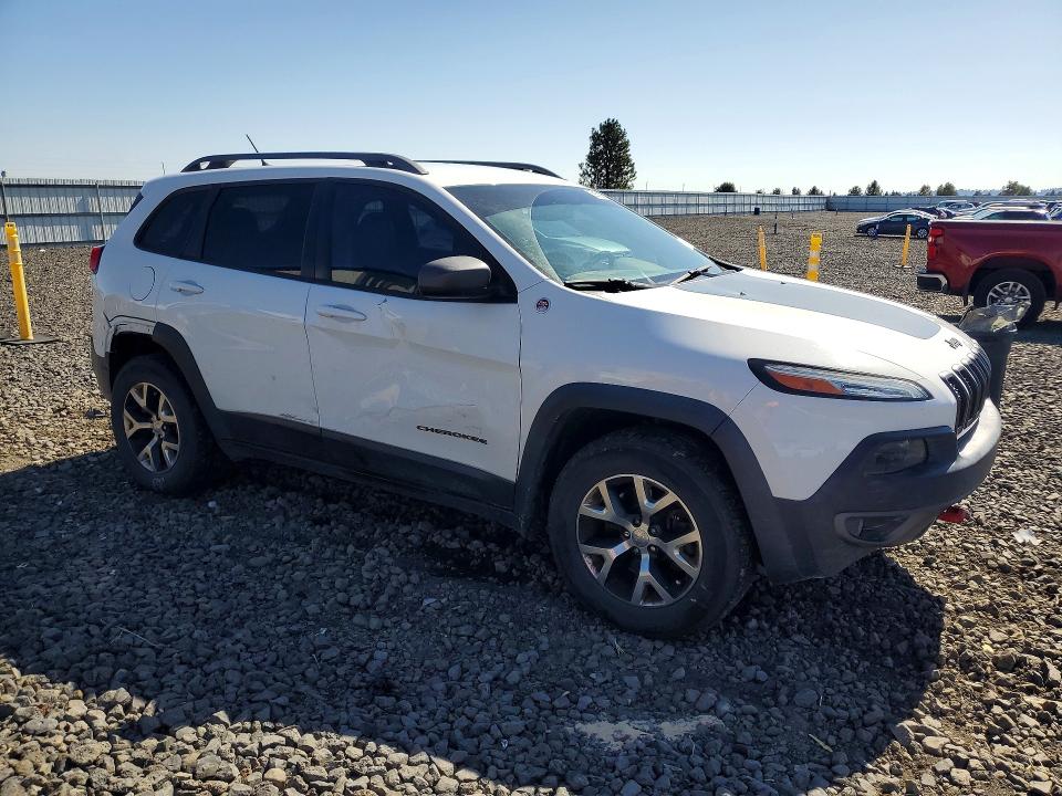 Photo 4 from auction – 2015 JEEP CHEROKEE with VIN 1C4PJMBBXFW727234
