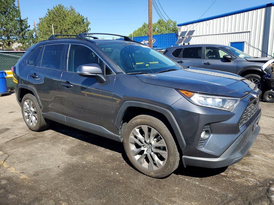 Photo 4 from auction – 2019 TOYOTA RAV4 with VIN JTMA1RFV4KD514633