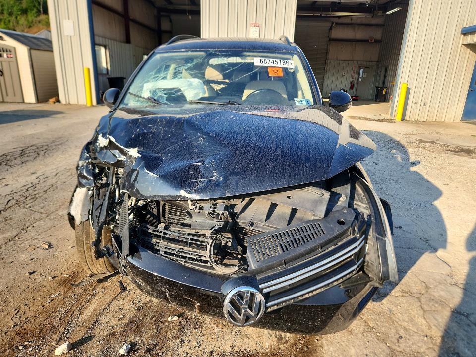 Снимка 5 от търг – 2015 VOLKSWAGEN TIGUAN с VIN WVGAV7AX2FW554992