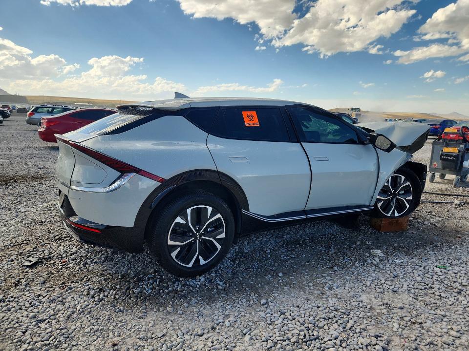 Photo 3 from auction – 2022 KIA EV6 with VIN KNDC3DLC3N5084584